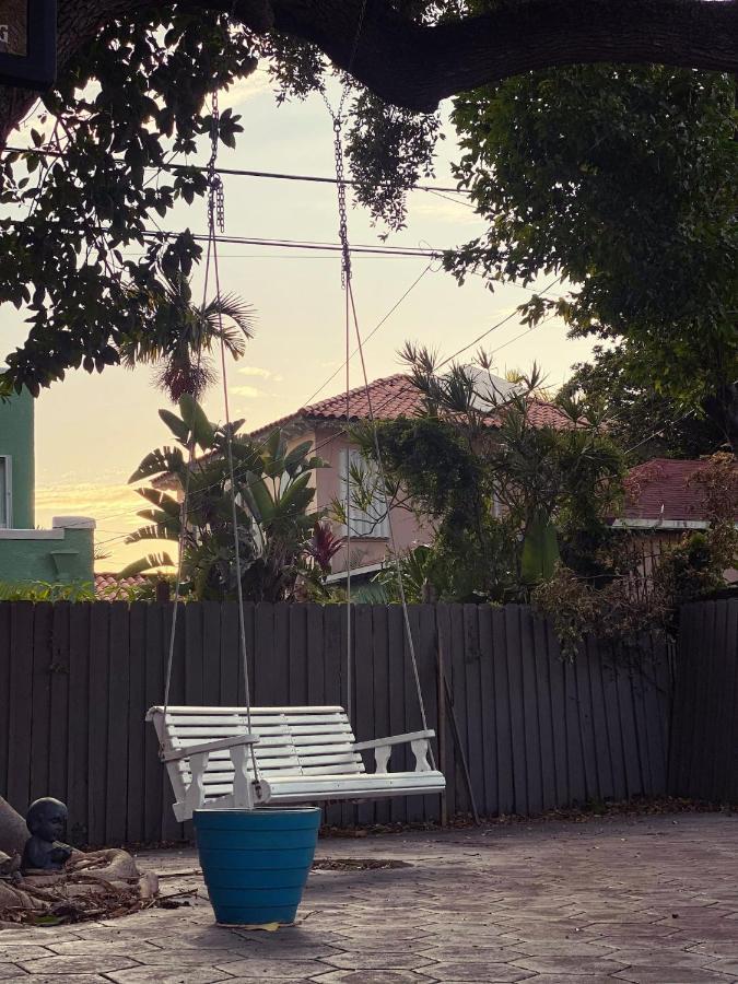 Private Suite W/ Full Backyard, Bbq, 5Min From Mia Miami Luaran gambar